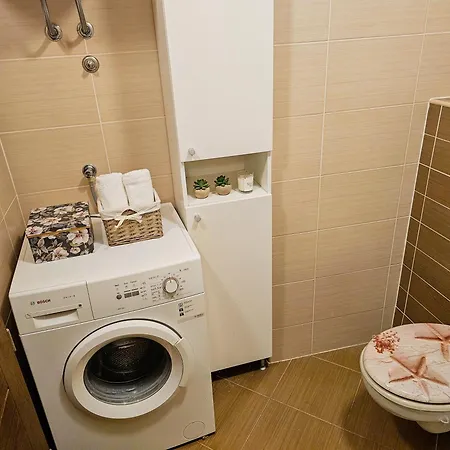 Stela, 2-bedrooms, Sea View And Parking * Makarska